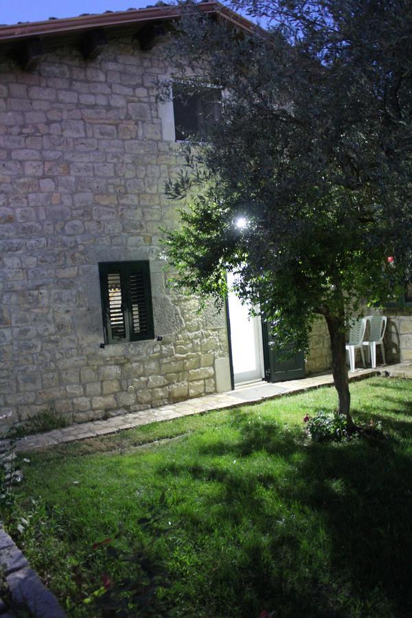 Appartamento Le Tre Palme Frigintini エクステリア 写真